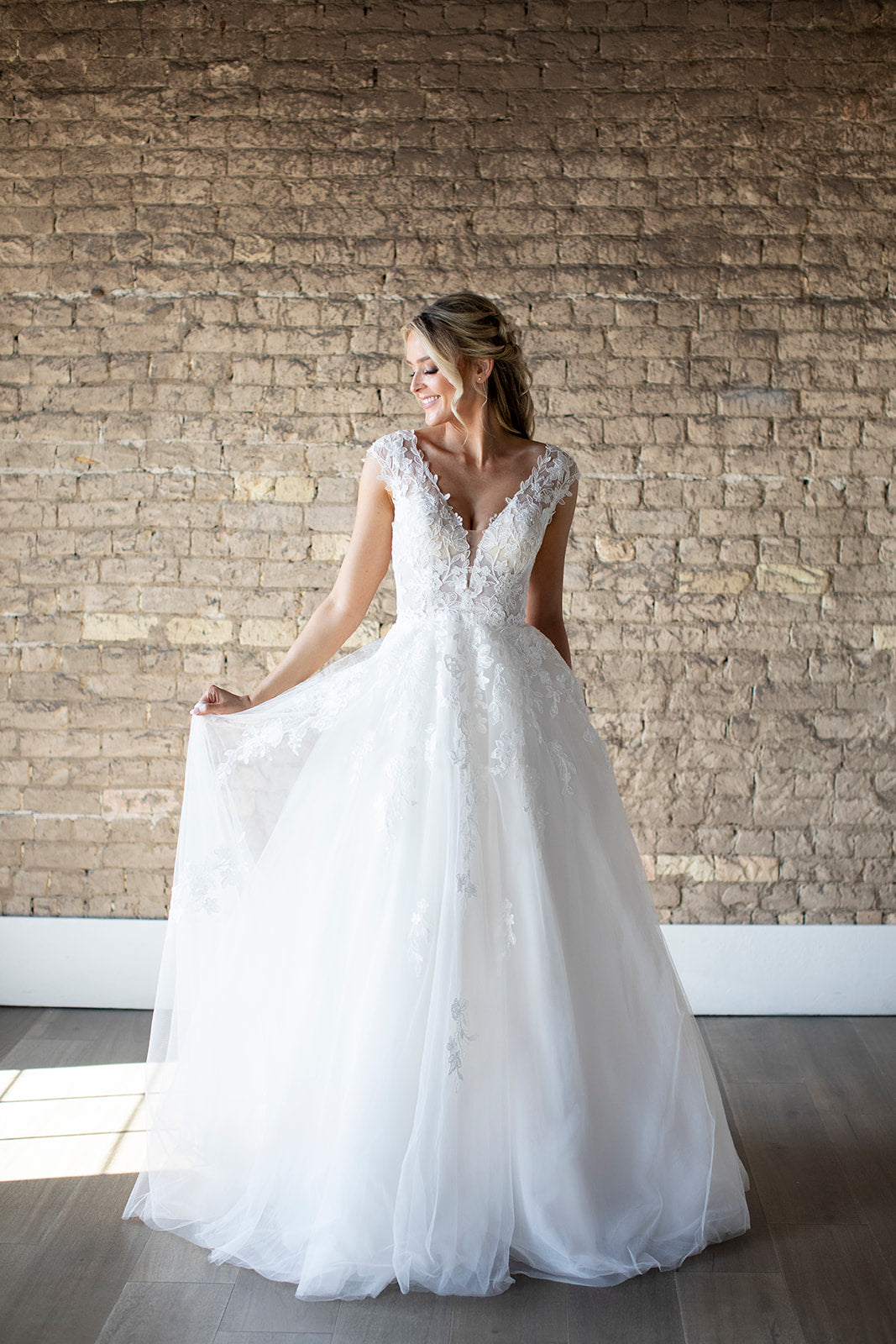 Salinger CL 6047 – Barbie Anne Bridal