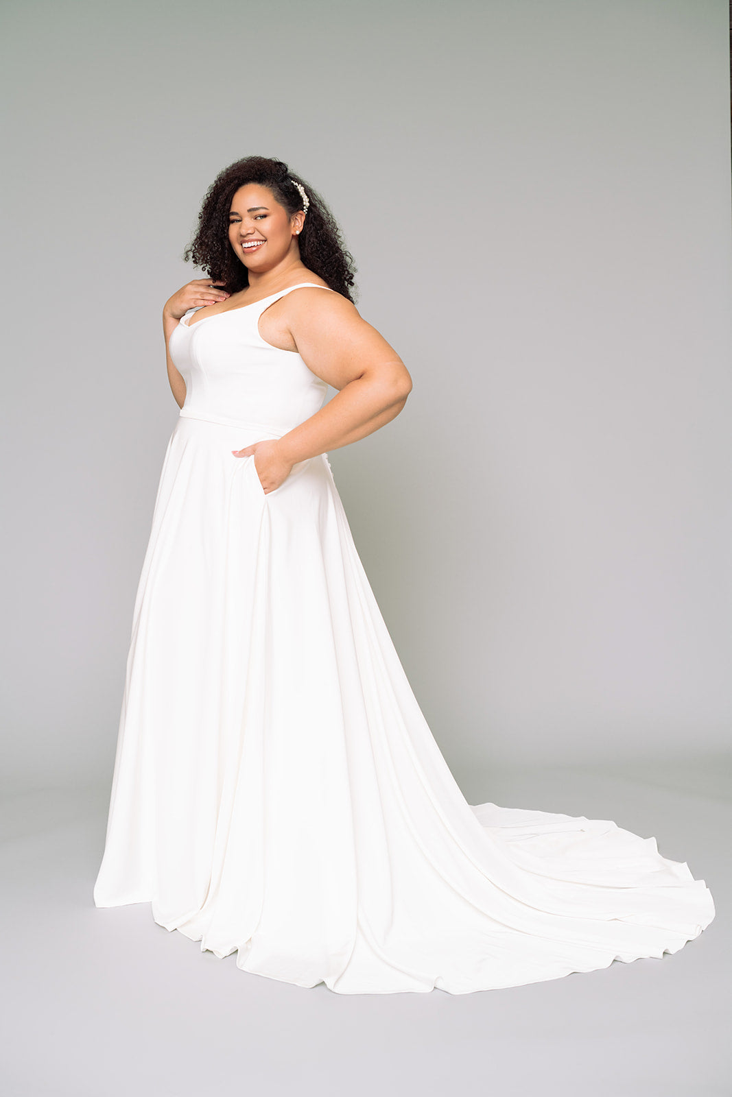 Chicago CL 6022W Barbie Anne Bridal Chicago CL 6022W Barbie Anne Bridal